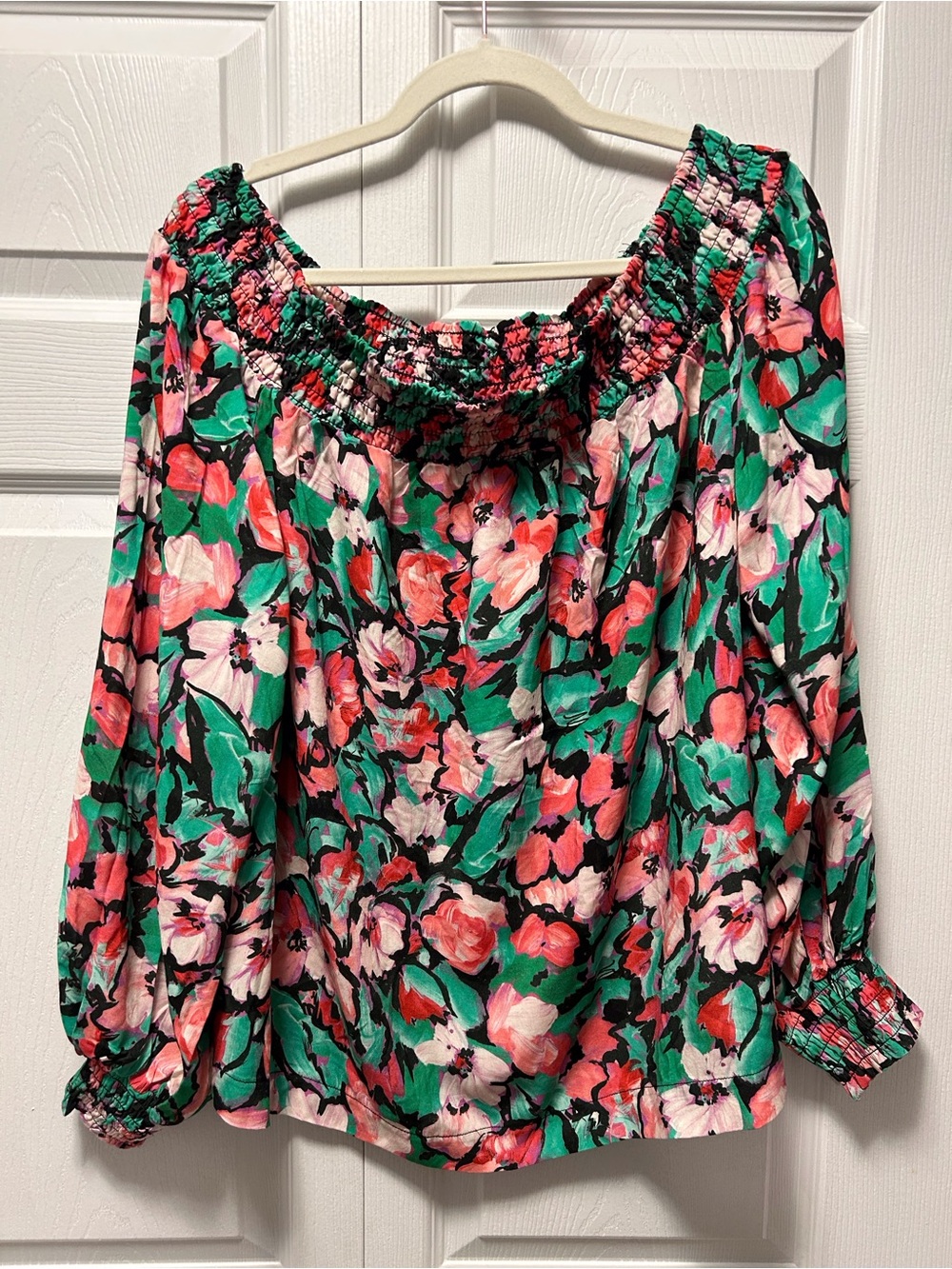 💚 DG2 by Diane Gilman Green and Pink Floral Off-Shoulder Blouse